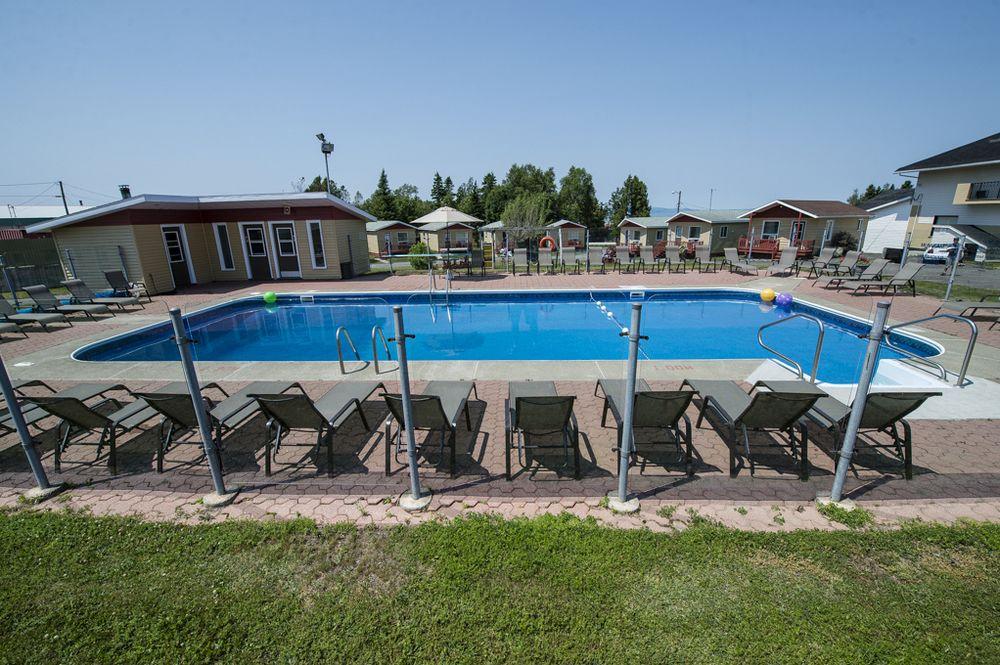 Days Inn By Wyndham Riviere-Du-Loup Exterior photo