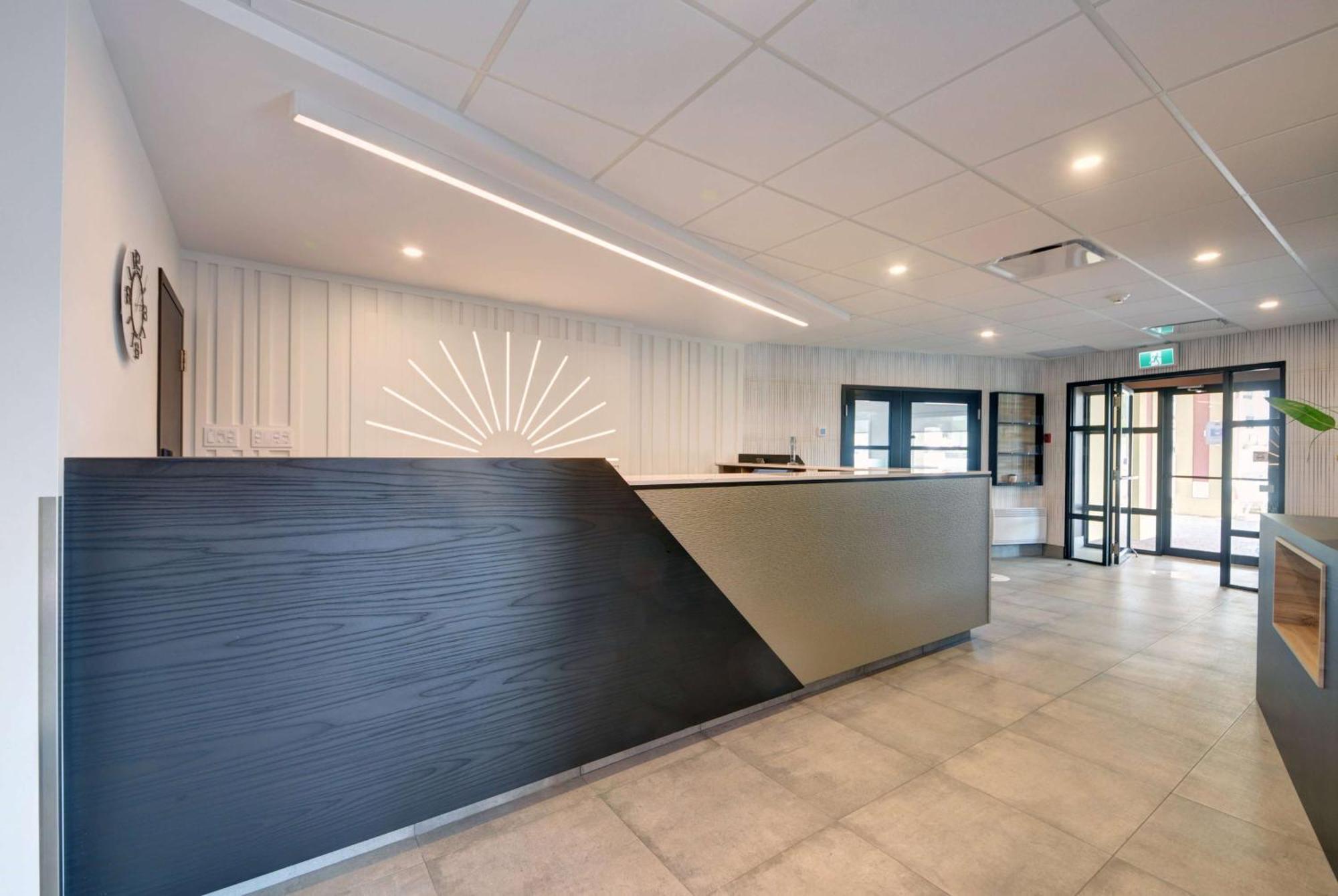 Days Inn By Wyndham Riviere-Du-Loup Exterior photo