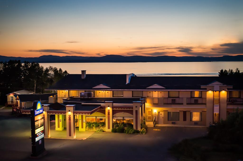 Days Inn By Wyndham Riviere-Du-Loup Exterior photo